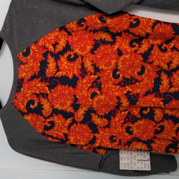 Lula Roe Size L NWT PaisleyTop with Three Quarter Sleeves - Picture 3 of 6